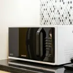 Come si usa un forno a microonde per cucinare? Tutte le funzioni che forse non conosci!