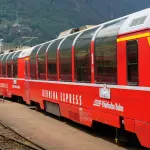 Treno del Bernina: un’esperienza di viaggio unica tra Italia e Svizzera